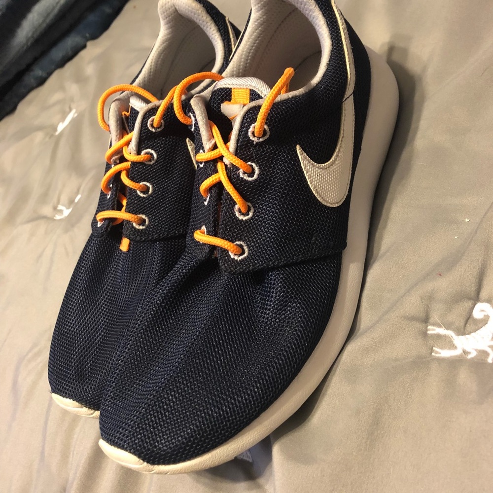 Running shoes